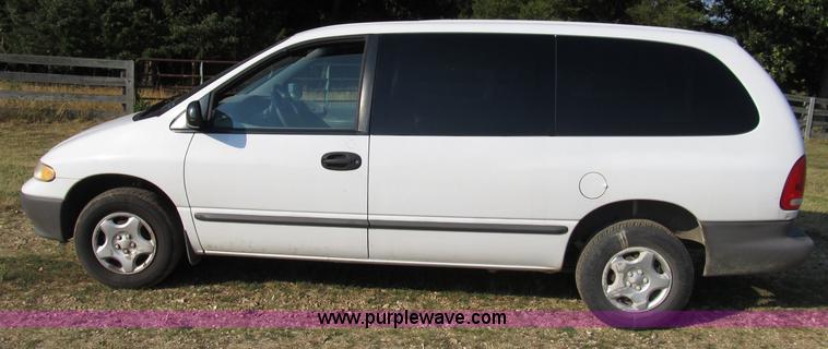 image for item B2751 1997 Dodge Grand Caravan mini van