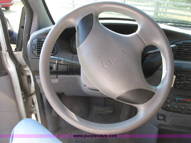 image for item B2751 1997 Dodge Grand Caravan mini van