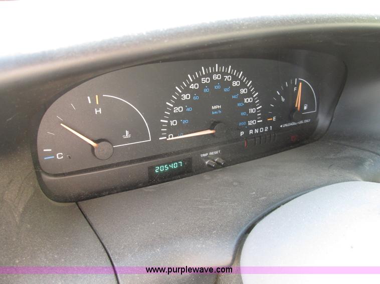 image for item B2751 1997 Dodge Grand Caravan mini van