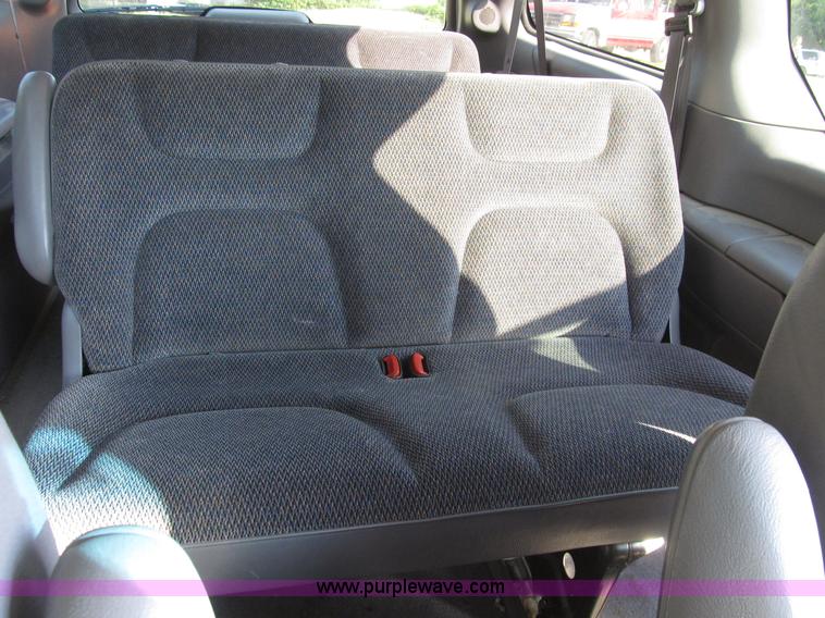 image for item B2751 1997 Dodge Grand Caravan mini van