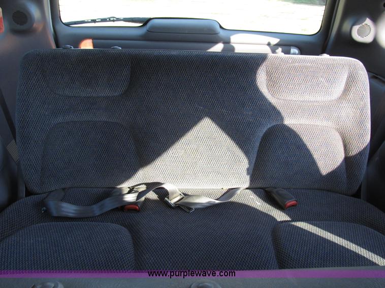 image for item B2751 1997 Dodge Grand Caravan mini van