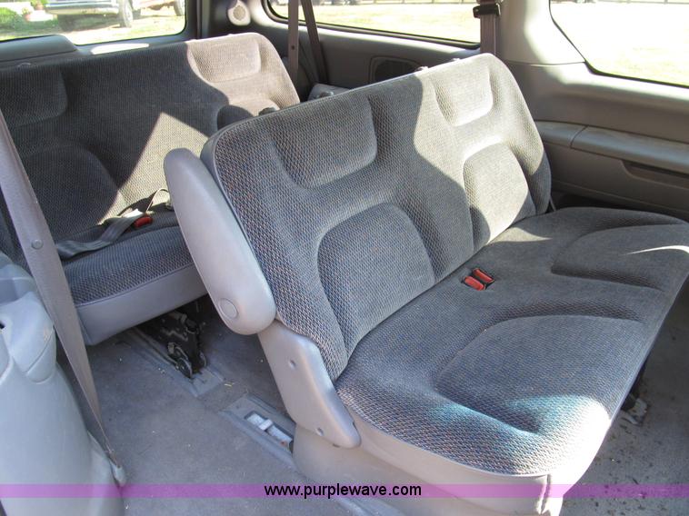 image for item B2751 1997 Dodge Grand Caravan mini van