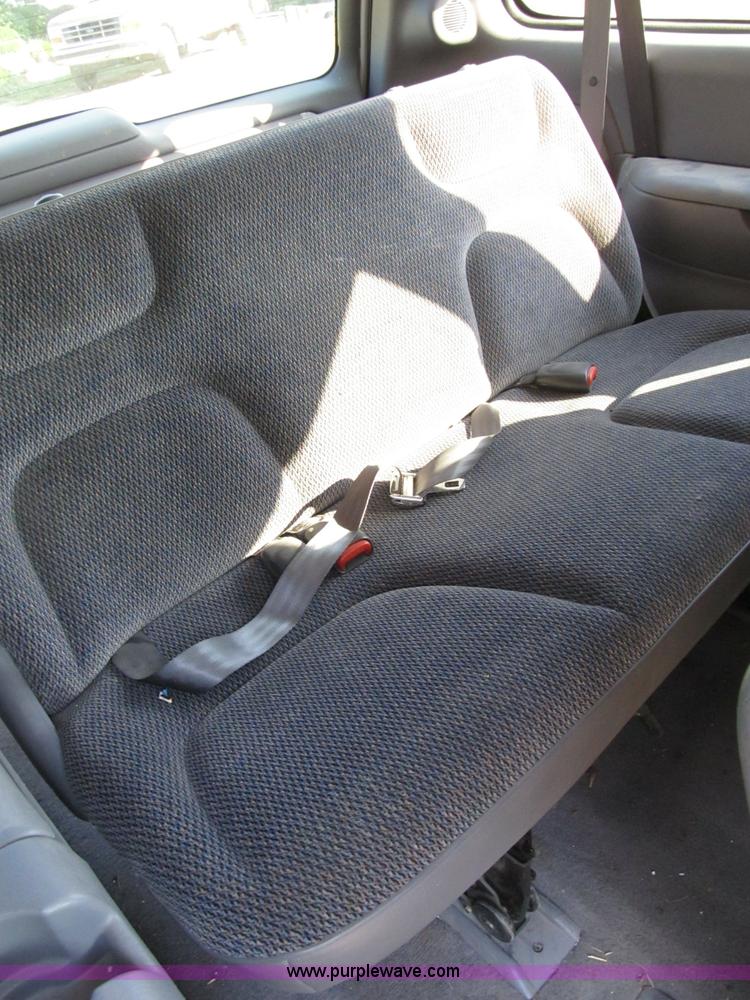 image for item B2751 1997 Dodge Grand Caravan mini van