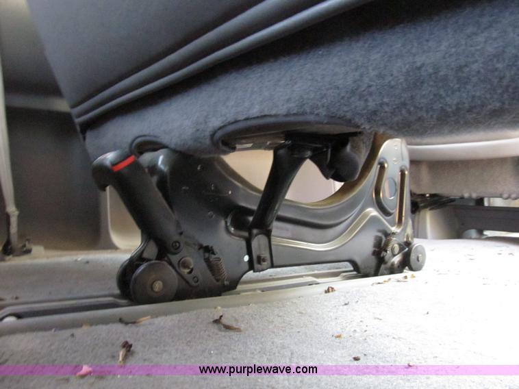 image for item B2751 1997 Dodge Grand Caravan mini van