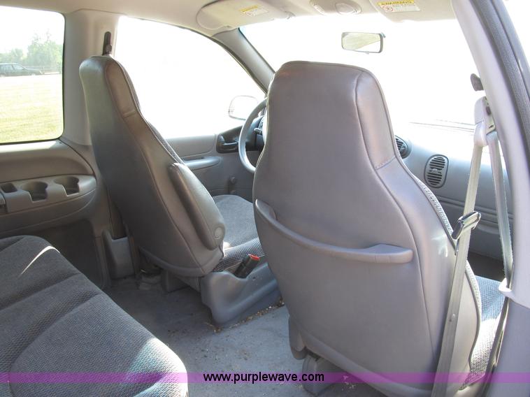 image for item B2751 1997 Dodge Grand Caravan mini van