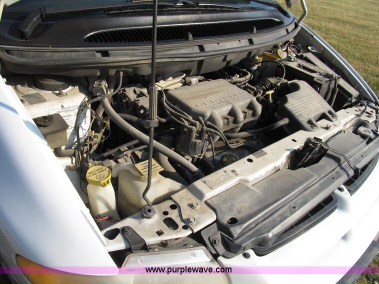 image for item B2751 1997 Dodge Grand Caravan mini van