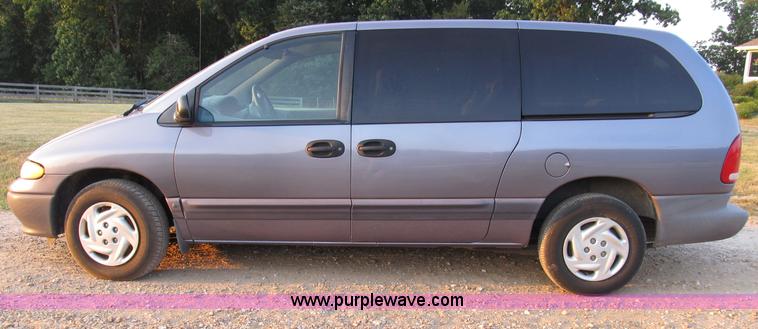 image for item B2752 1998 Dodge Grand Caravan SE mini van