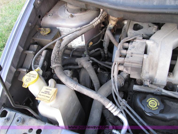 image for item B2752 1998 Dodge Grand Caravan SE mini van