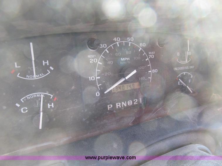 image for item B2753 1993 Ford F250 XL extended cab pickup truck