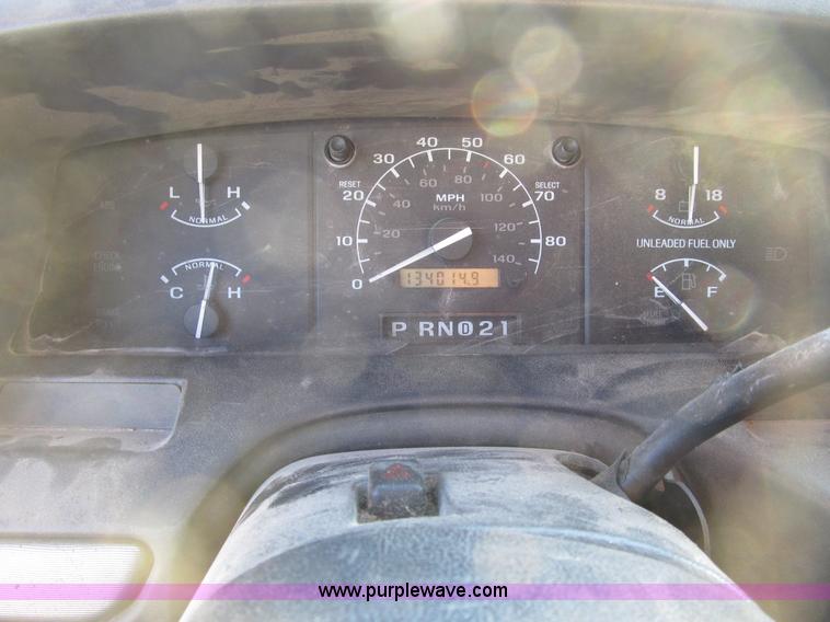 image for item B2753 1993 Ford F250 XL extended cab pickup truck