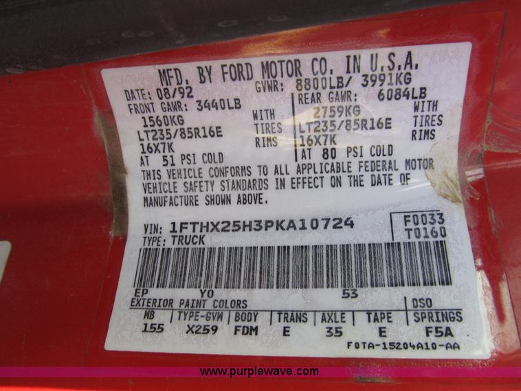 image for item B2753 1993 Ford F250 XL extended cab pickup truck