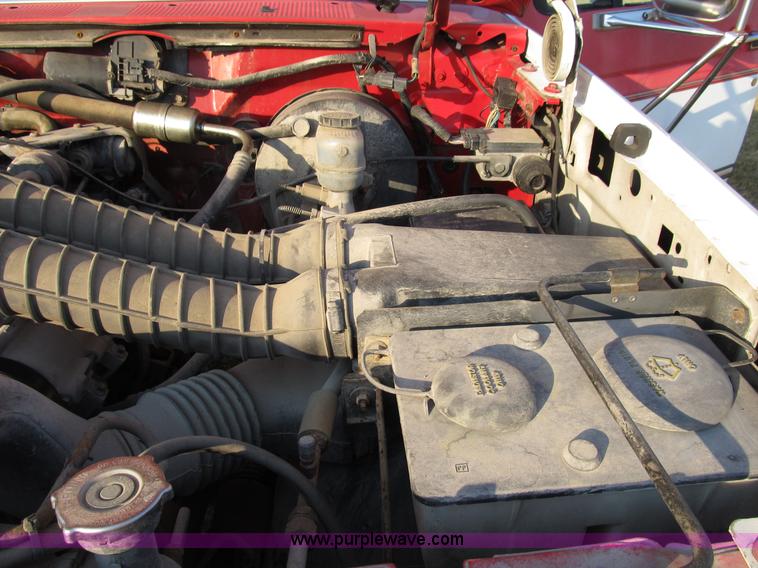 image for item B2753 1993 Ford F250 XL extended cab pickup truck