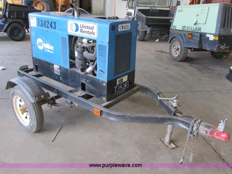 image for item B2758 2005 Miller Trail Blazer 301D portable welder