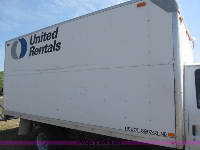 image for item B5158 2002 Ford E450 Super Duty box truck