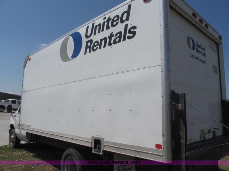 image for item B5158 2002 Ford E450 Super Duty box truck