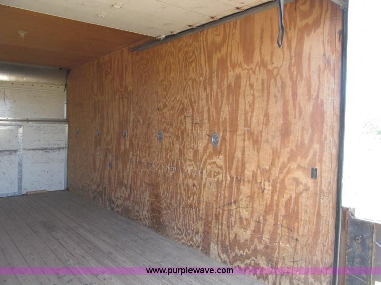 image for item B5158 2002 Ford E450 Super Duty box truck