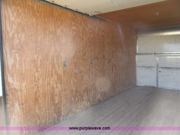 image for item B5158 2002 Ford E450 Super Duty box truck