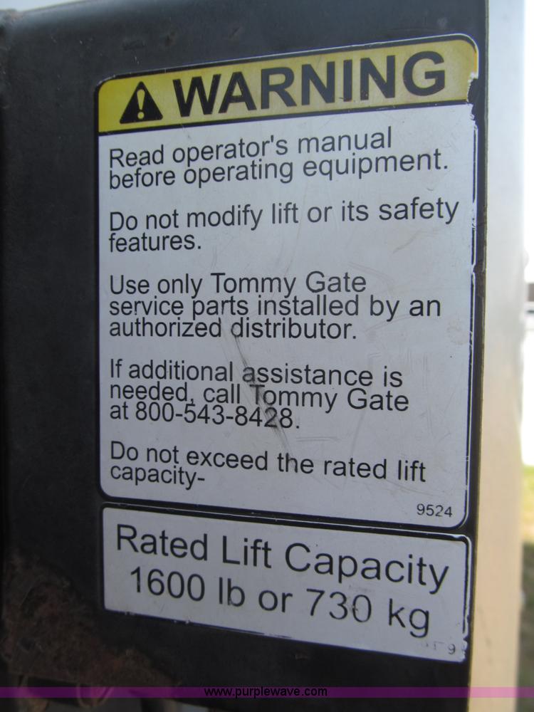 image for item B5158 2002 Ford E450 Super Duty box truck