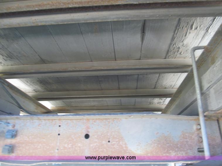 image for item B5158 2002 Ford E450 Super Duty box truck