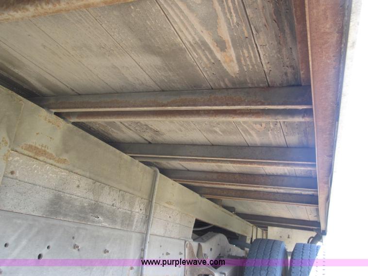 image for item B5158 2002 Ford E450 Super Duty box truck