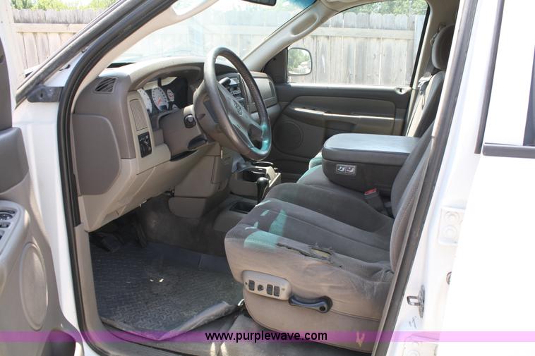 image for item B6664 2002 Dodge Ram 1500 quad cab pickup truck