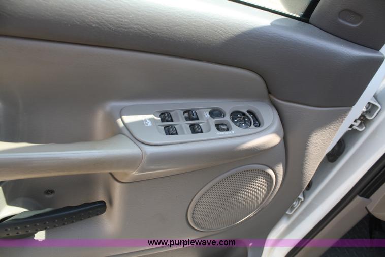 image for item B6664 2002 Dodge Ram 1500 quad cab pickup truck