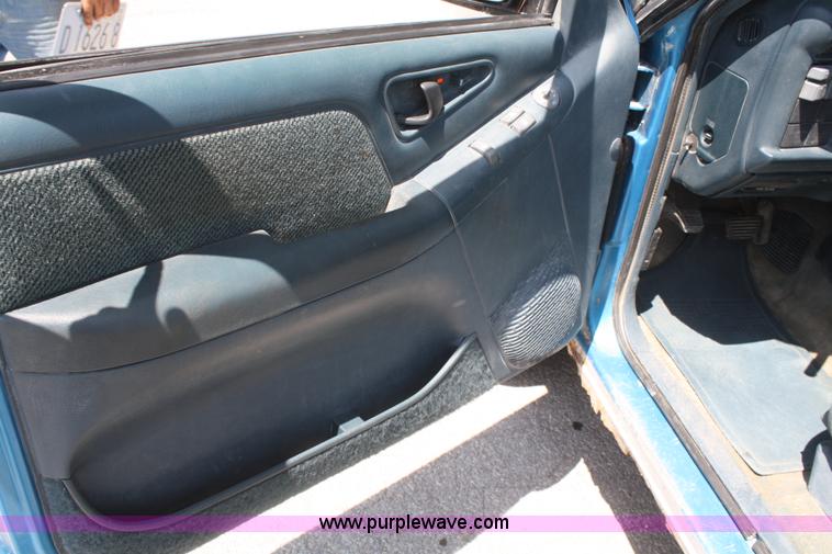 image for item B6813 1995 Chevrolet S10 pickup truck