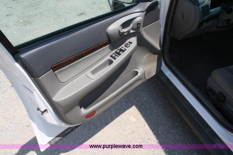image for item B6835 2005 Chevrolet Impala
