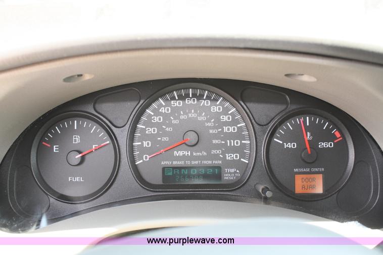 image for item B6836 2004 Chevrolet Impala