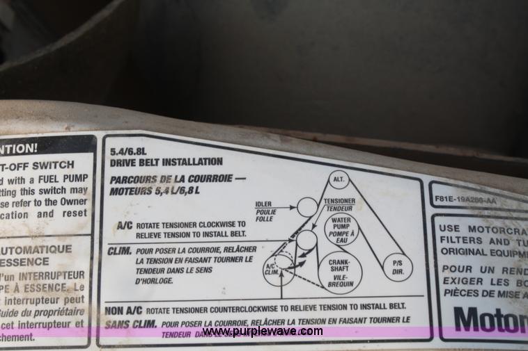 image for item B6838 2000 Ford F250 XL pickup truck cab and chassis