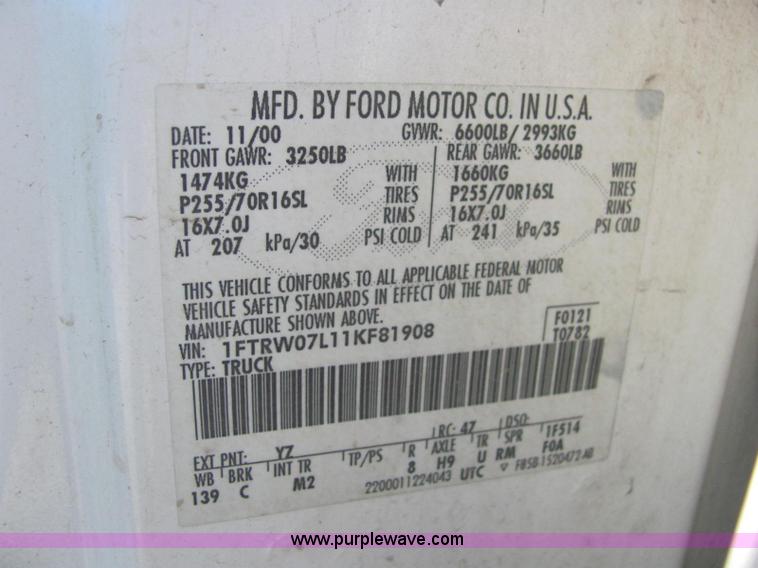 image for item C2577 2001 Ford F150 XLT club cab pickup truck