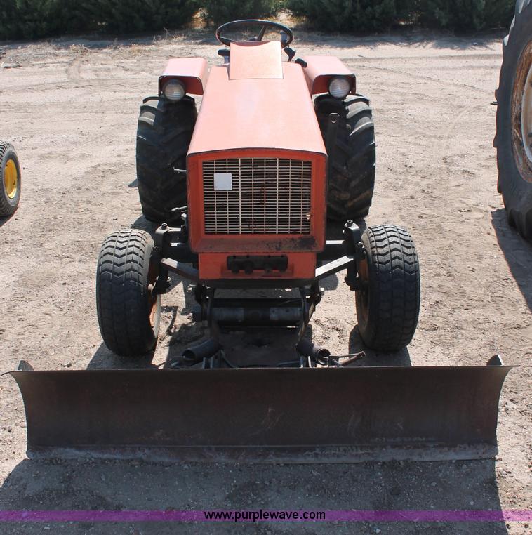 image for item C2591 Allis-Chalmers 720 tractor