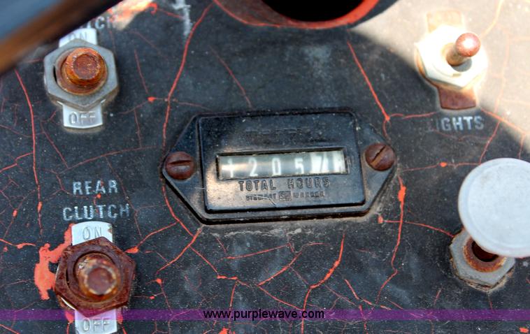 image for item C2591 Allis-Chalmers 720 tractor