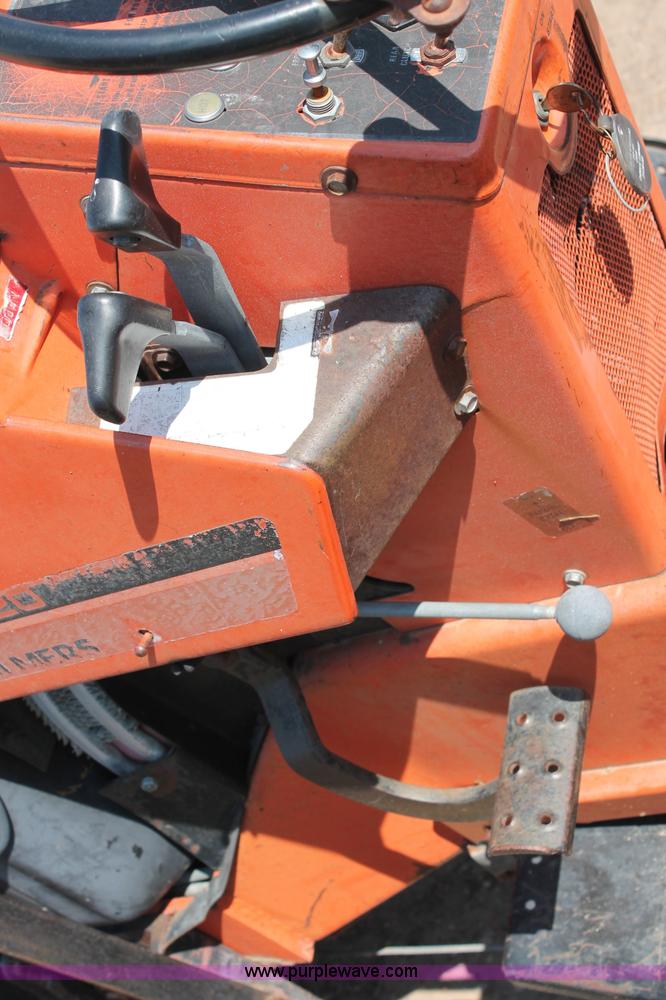 image for item C2591 Allis-Chalmers 720 tractor