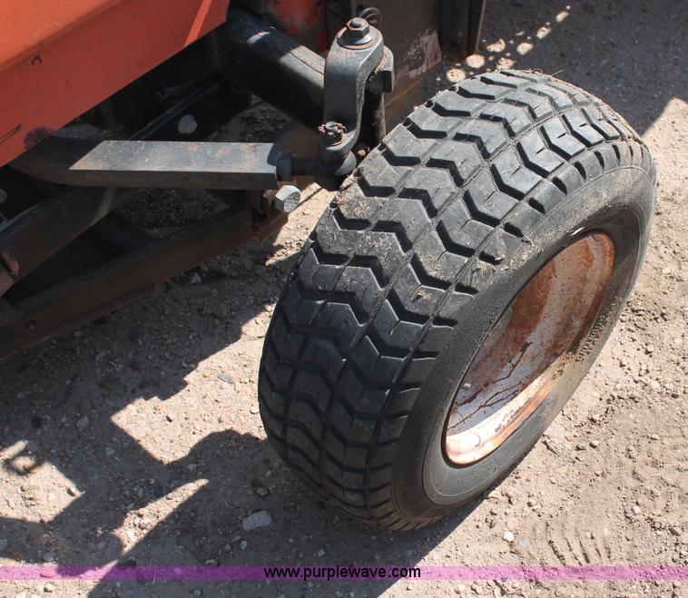 image for item C2591 Allis-Chalmers 720 tractor