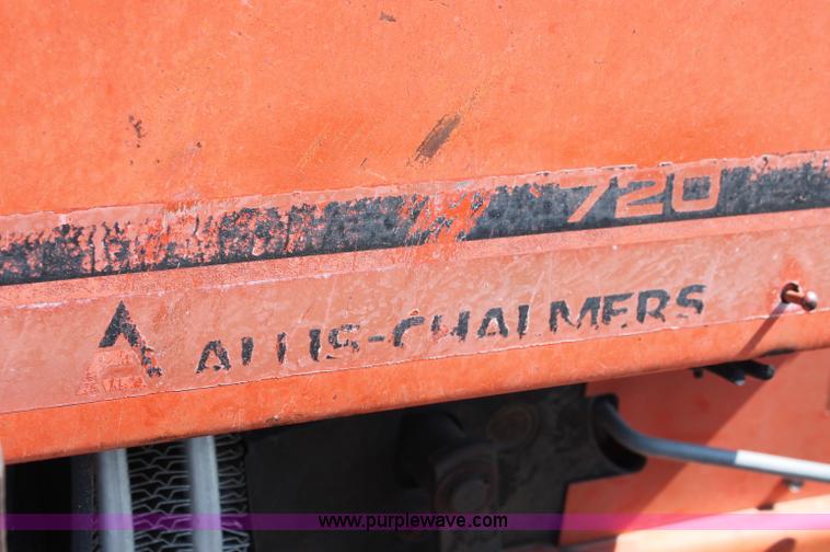 image for item C2591 Allis-Chalmers 720 tractor