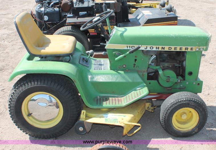 image for item C2594 John Deere 110 lawn mower