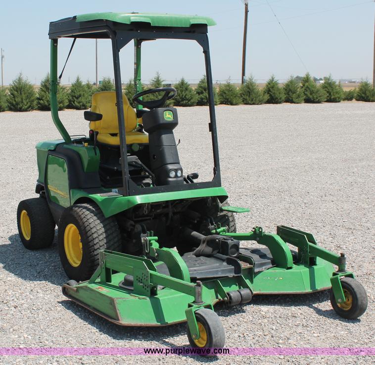 image for item C2596 2008 John Deere 1565 Series II lawn mower