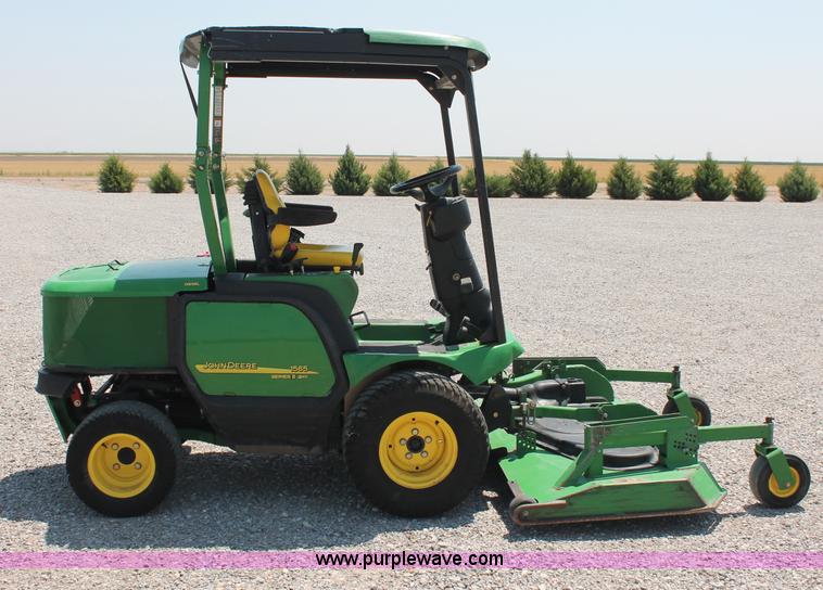 image for item C2596 2008 John Deere 1565 Series II lawn mower