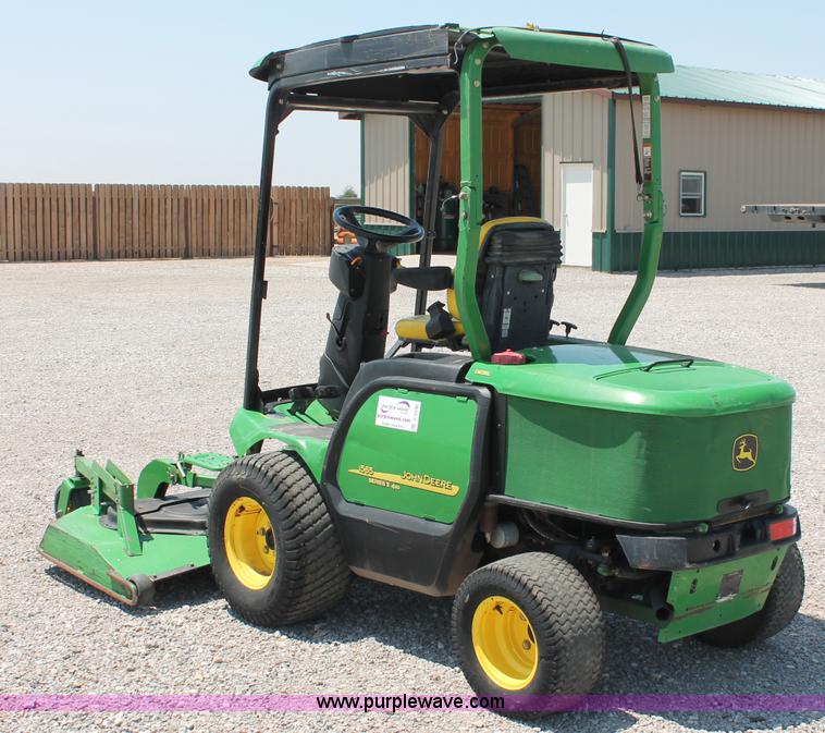 image for item C2596 2008 John Deere 1565 Series II lawn mower