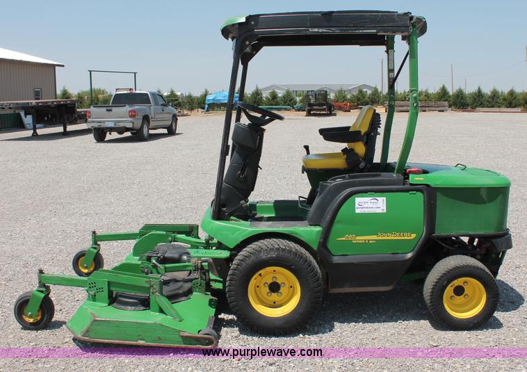 image for item C2596 2008 John Deere 1565 Series II lawn mower
