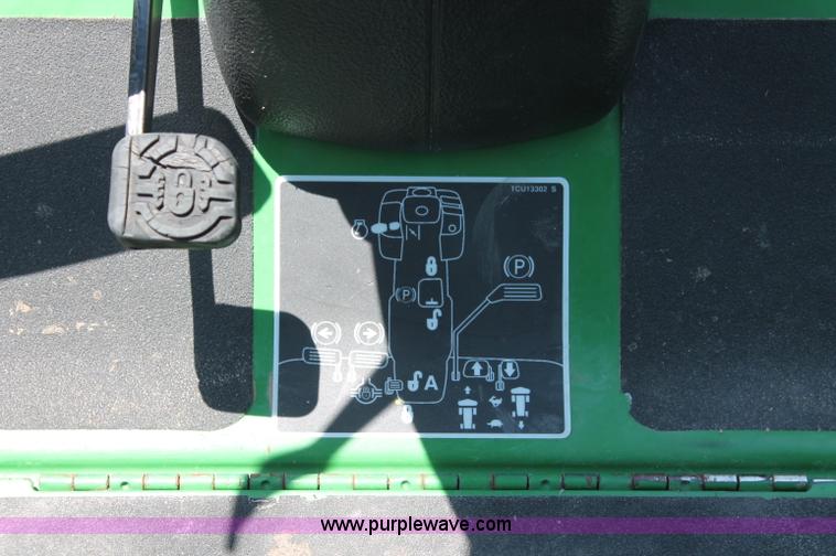 image for item C2596 2008 John Deere 1565 Series II lawn mower