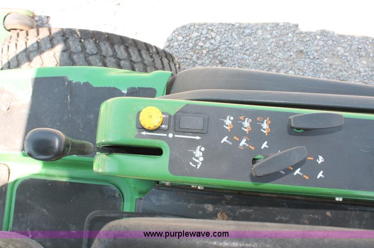 image for item C2596 2008 John Deere 1565 Series II lawn mower