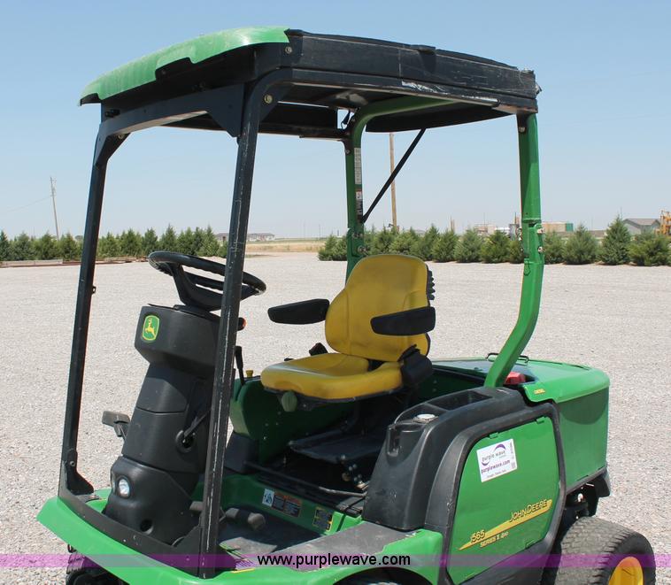 image for item C2596 2008 John Deere 1565 Series II lawn mower