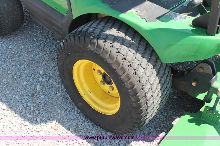 image for item C2596 2008 John Deere 1565 Series II lawn mower