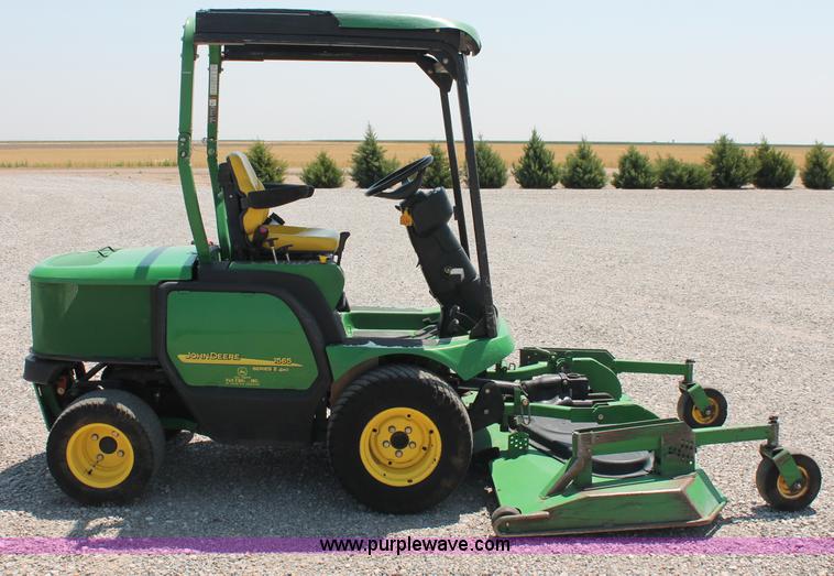image for item C2597 2008 John Deere 1565 Series II lawn mower