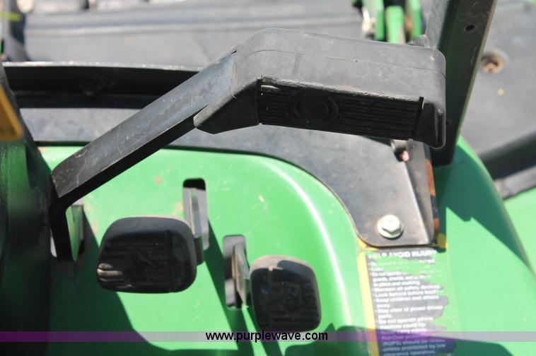 image for item C2597 2008 John Deere 1565 Series II lawn mower