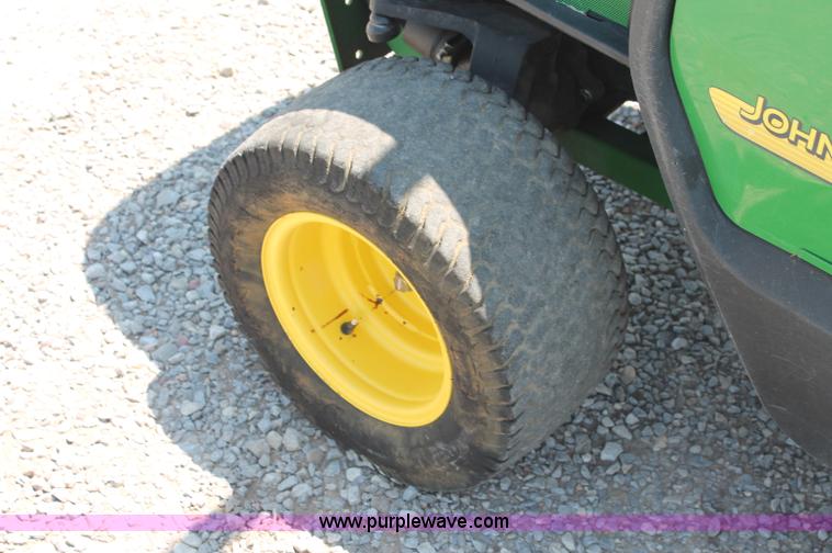 image for item C2597 2008 John Deere 1565 Series II lawn mower