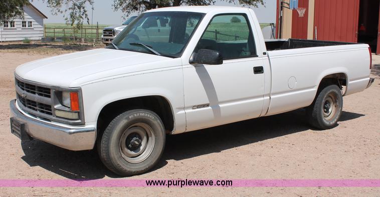 image for item C2599 1998 Chevrolet Cheyenne 1500 pickup truck