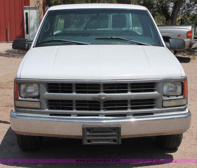 image for item C2599 1998 Chevrolet Cheyenne 1500 pickup truck